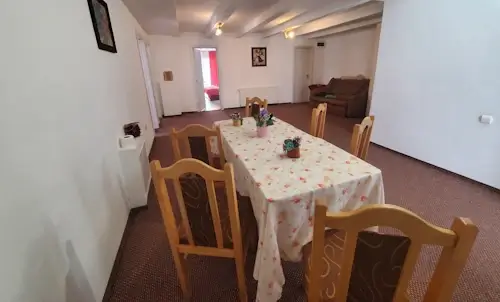 Holul Camerelor Casa Iulian